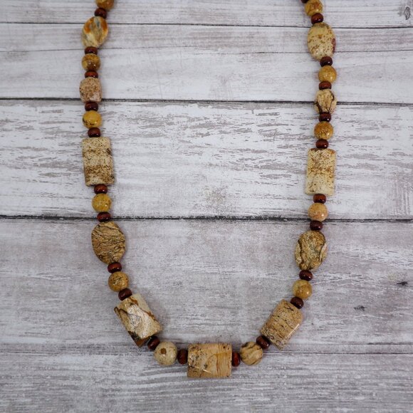 Brown and beige agate stone necklace mixed with small wood beads New - Picture 11 of 11